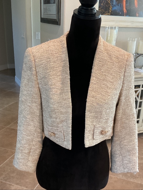 Kay Unger Jackets & Blazers - Kay Unger silver/gold/cream cropped evening jacket, size 6